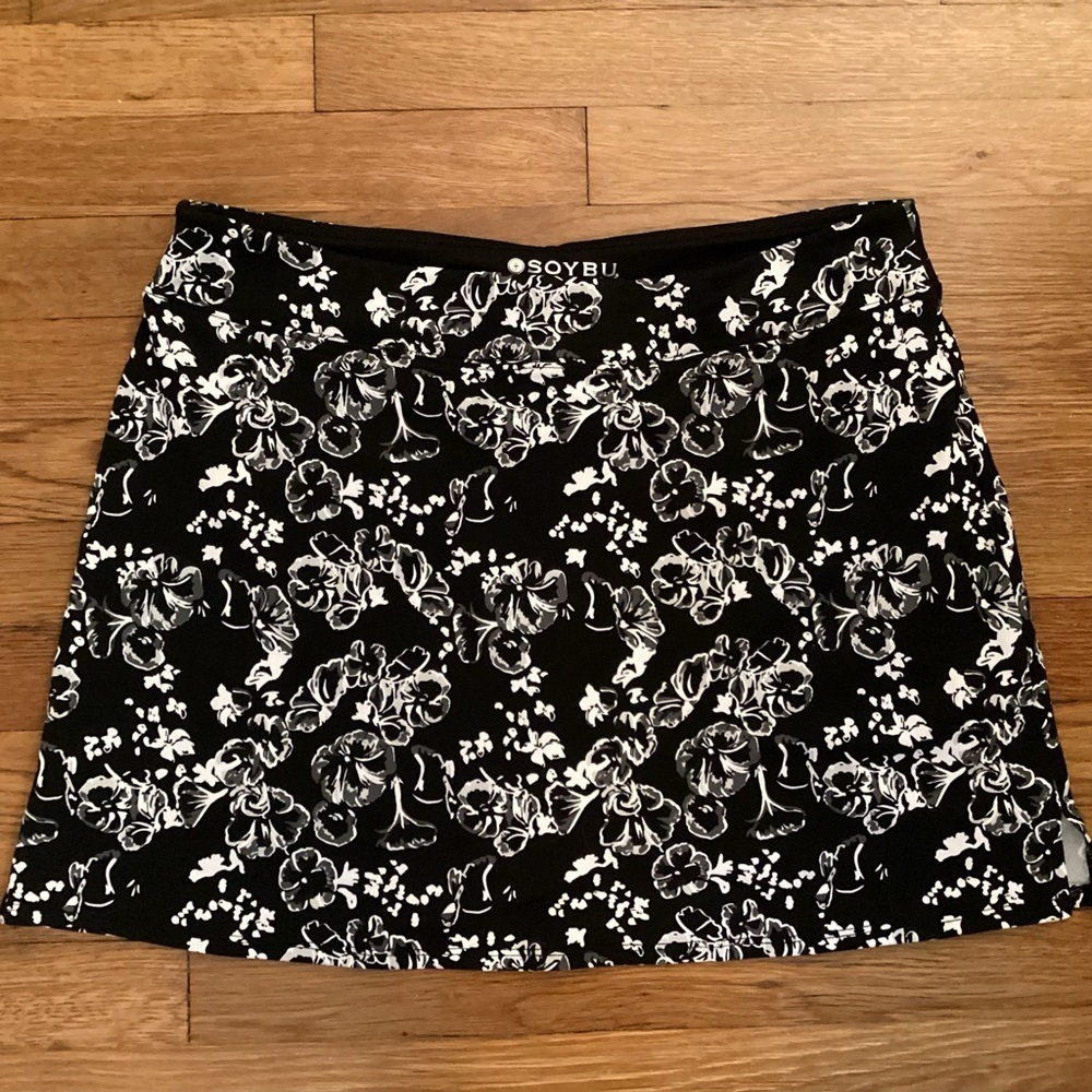 Soybu Black and White Skort
